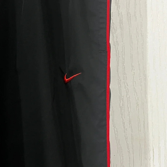 FINAL PRICE Ladies Nike Windbreaker Pants - Picture 2 of 4